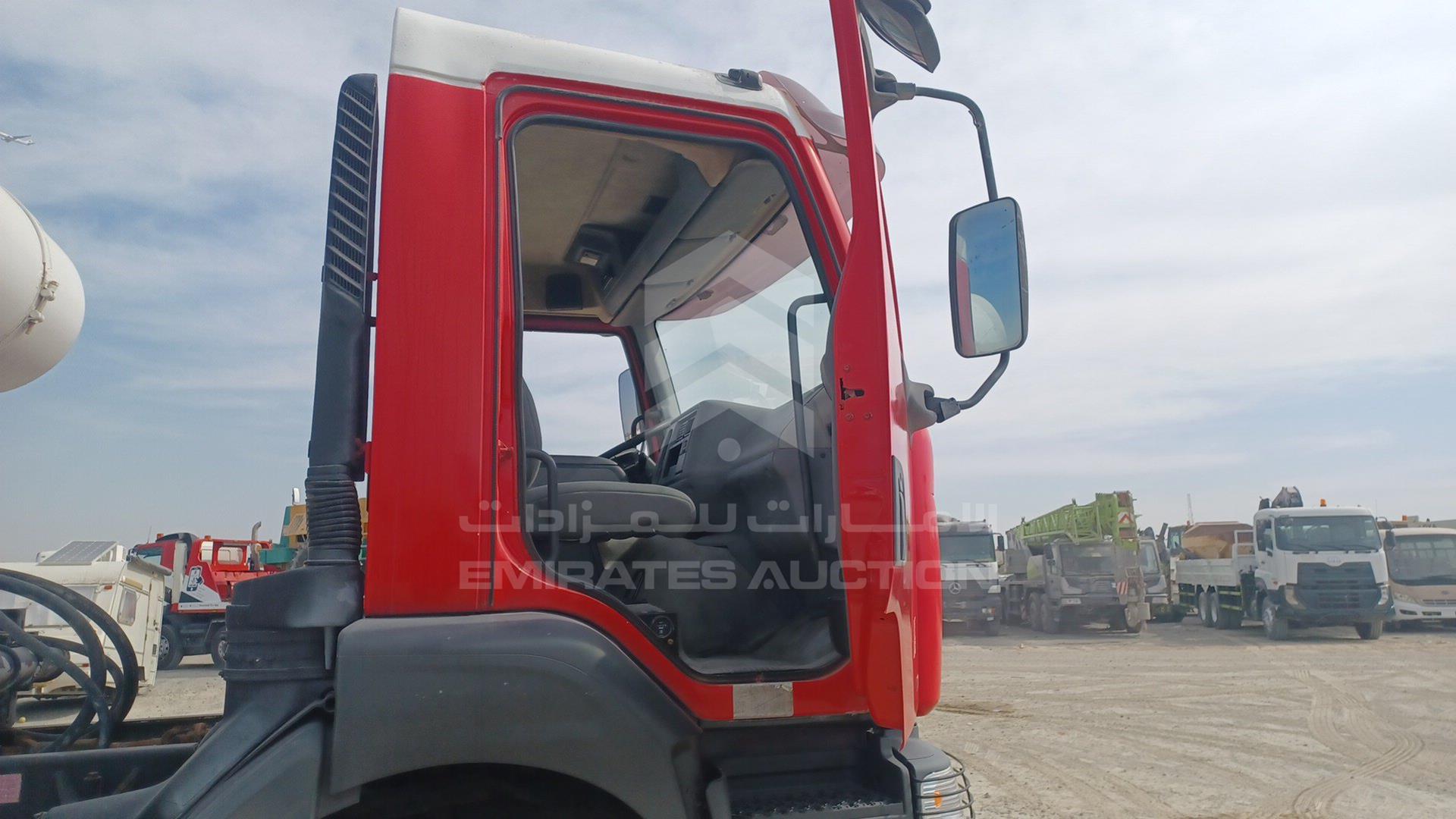 2005 RENAULT KERAX 350 VIN: VF633DVC05E105219