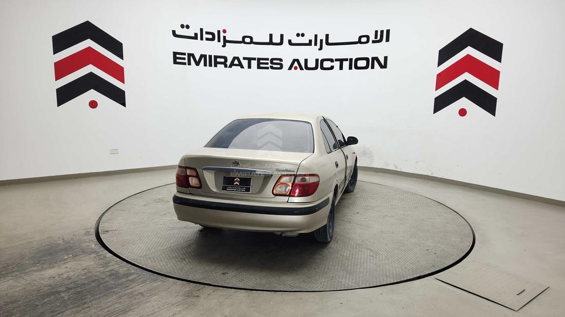 نيسان صني 2002 — الزاوية الخلفية — صورة 8