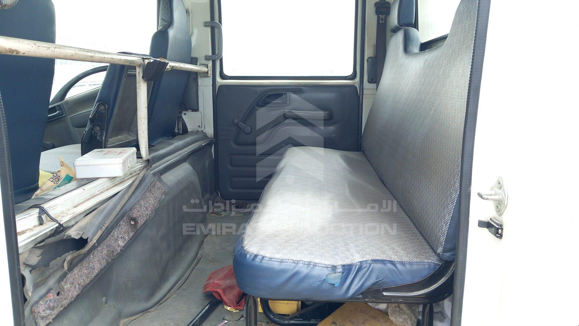 2014 ISUZU NPR VIN: JAMKP33T3E7P19487