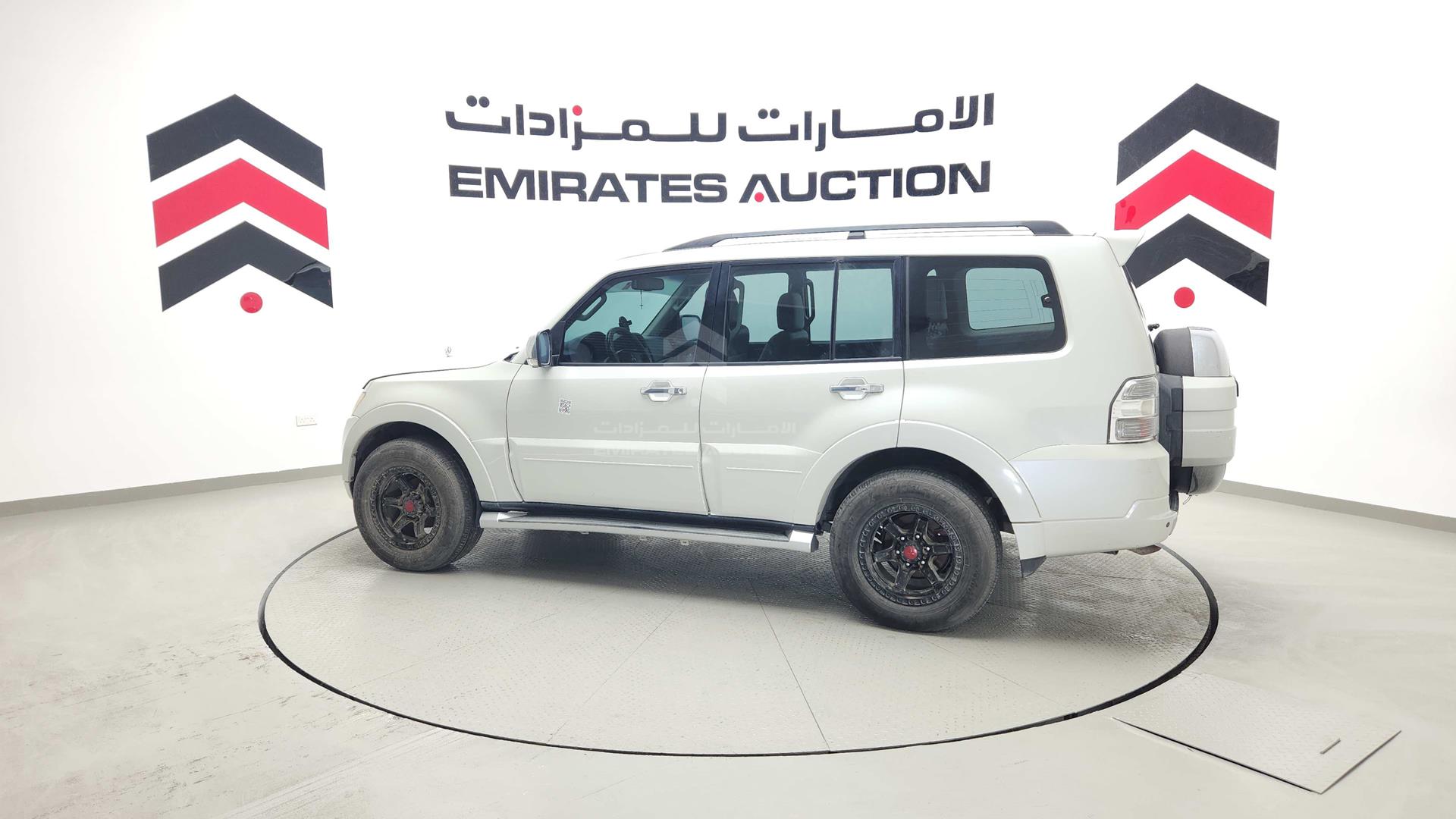 2010 MITSUBISHI PAJERO VIN: JMYLRV95WAJ716207