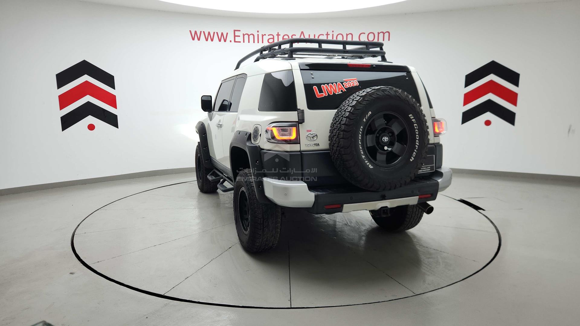 2008 TOYOTA FJ CRUISER VIN: JTEBU11F18K035244