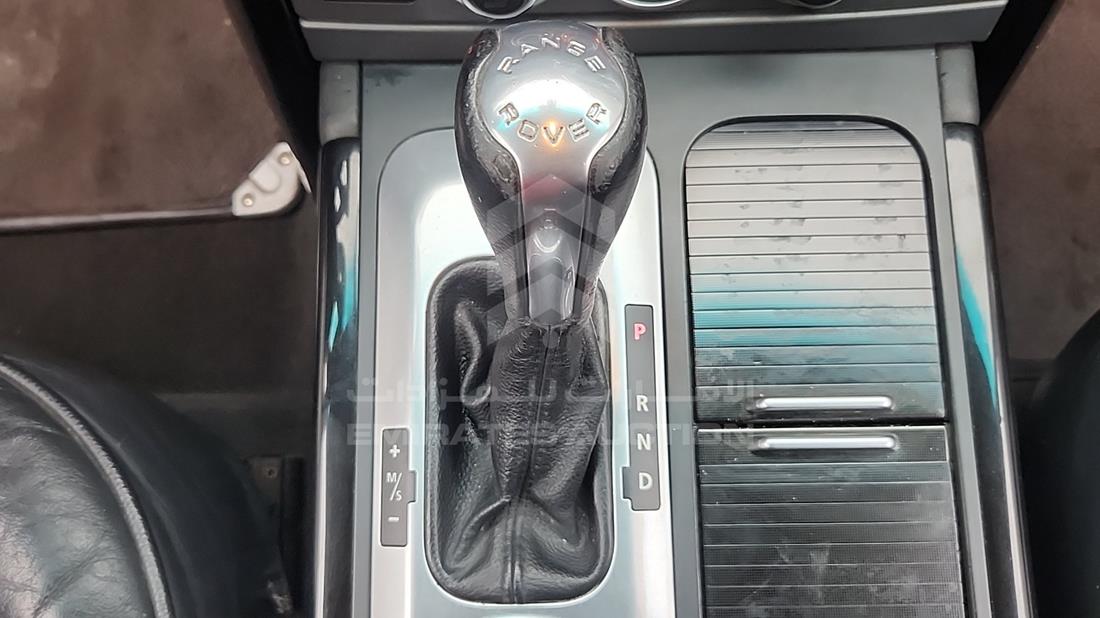 2008 Range Rover Vogue — Gear View — Photo 22