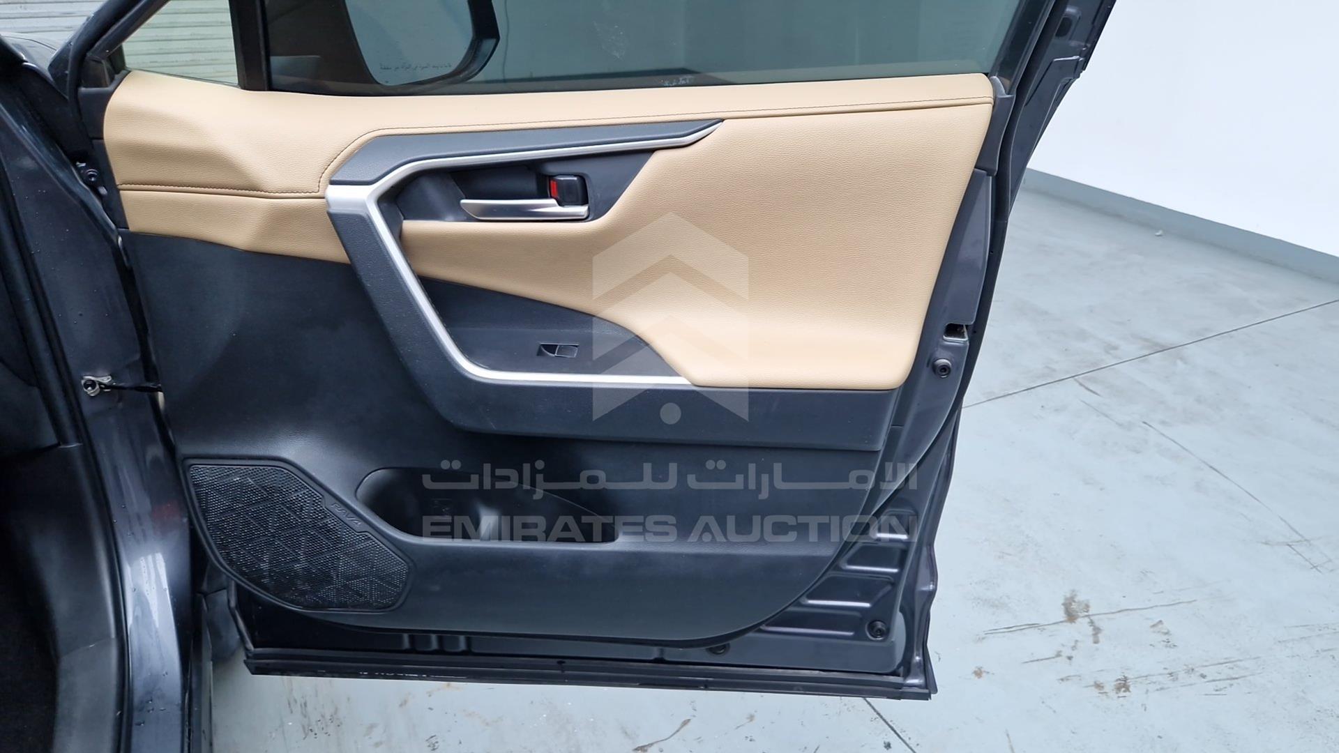 2021 TOYOTA RAV-4 VIN: JTMDW3FV5MD102476