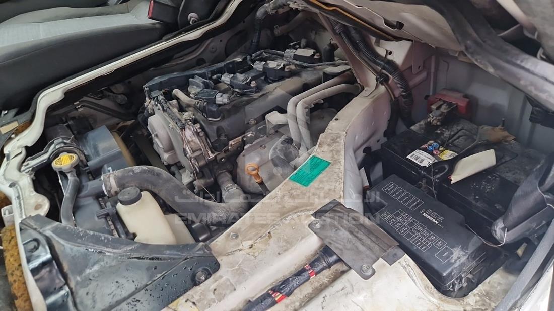 2016 Nissan Urvan — Engine Bay — Photo 22