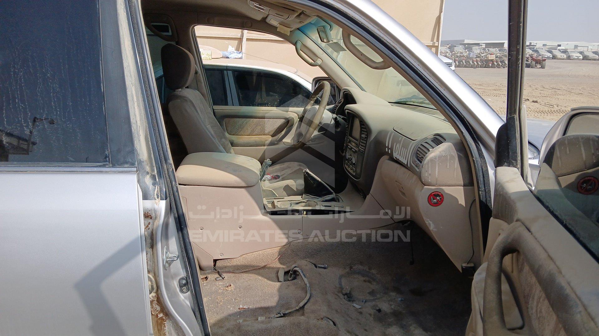 2000 TOYOTA LAND CRUISER VIN: JT3HJ09J5Y0027111