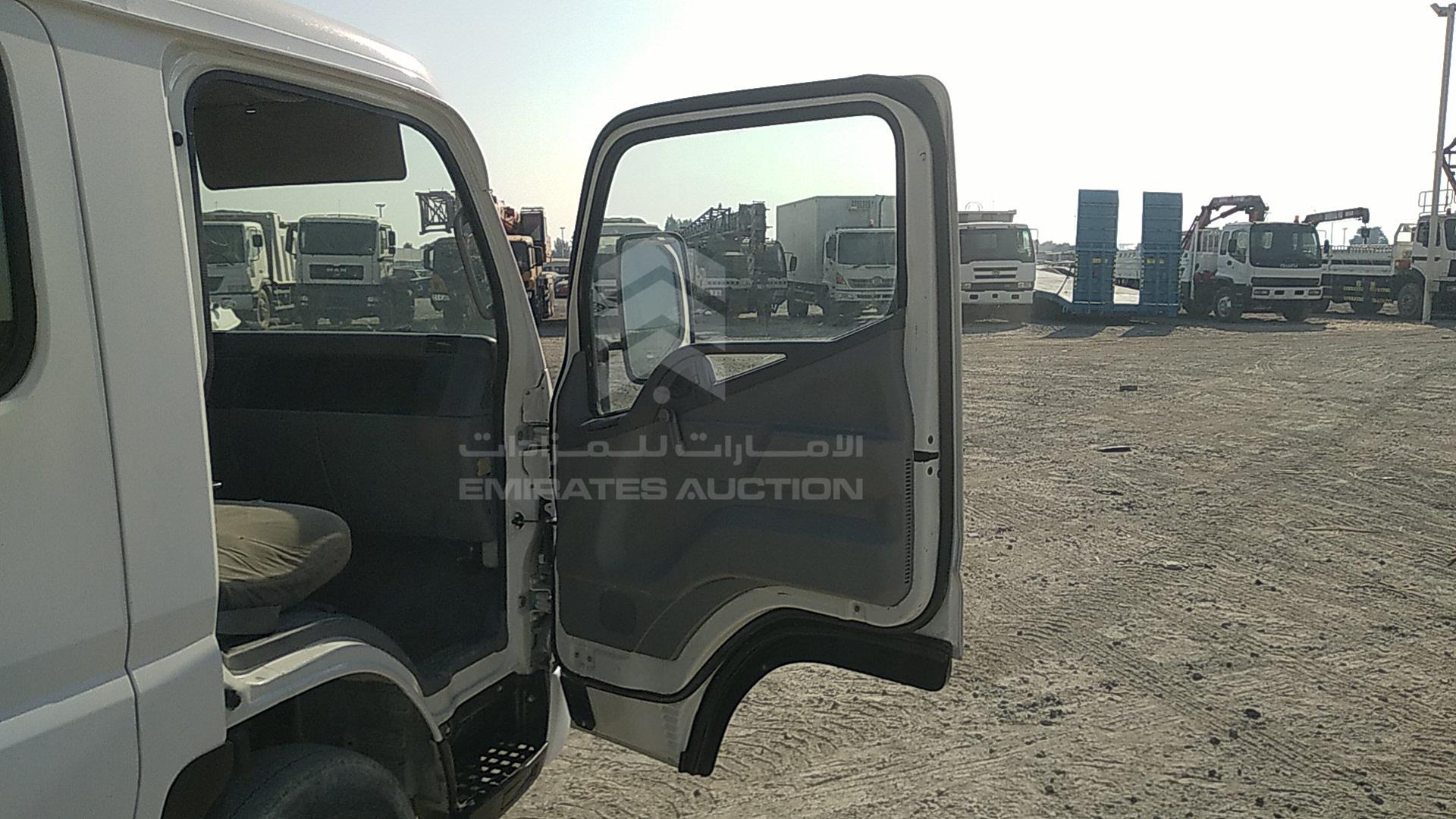2015 MITSUBISHI CANTER VIN: JL7B6E1P0FK028476