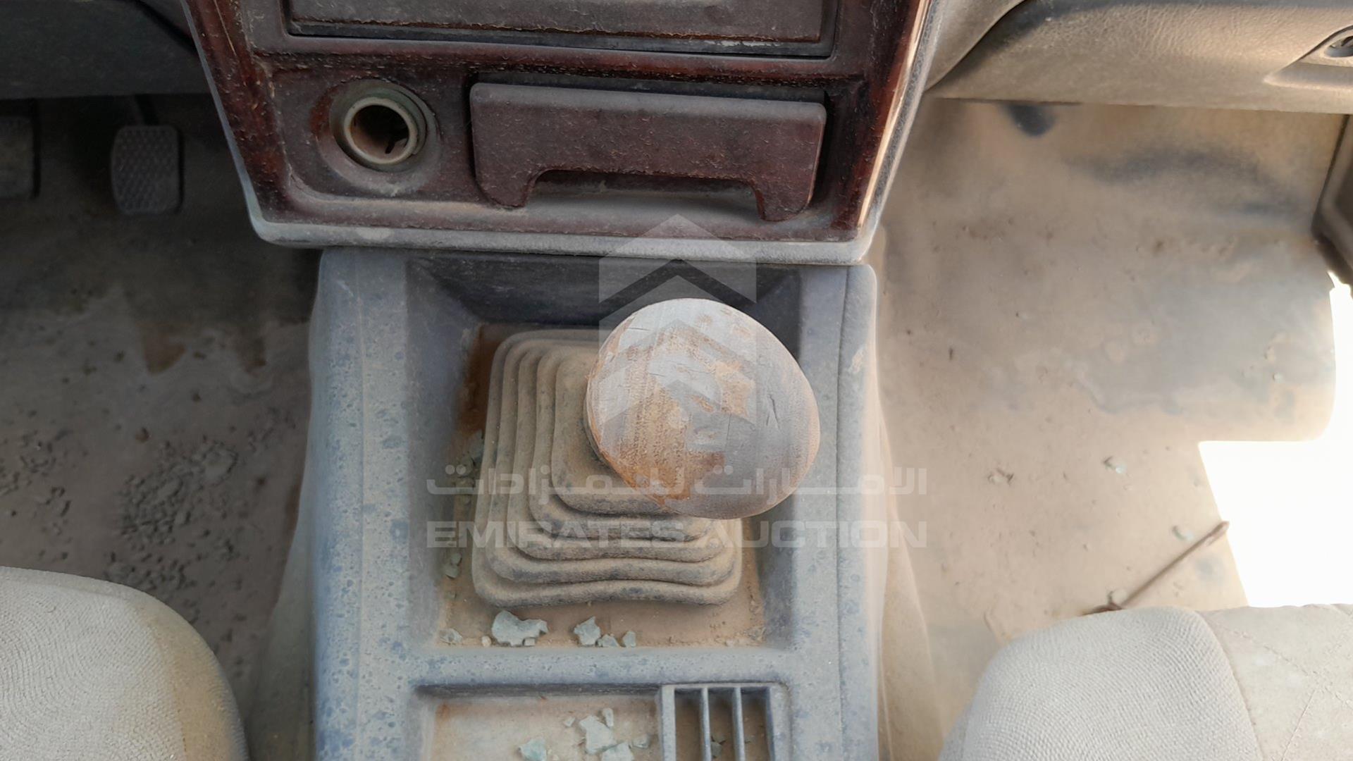0 SUZUKI --- VIN: JSAETA01V01300024