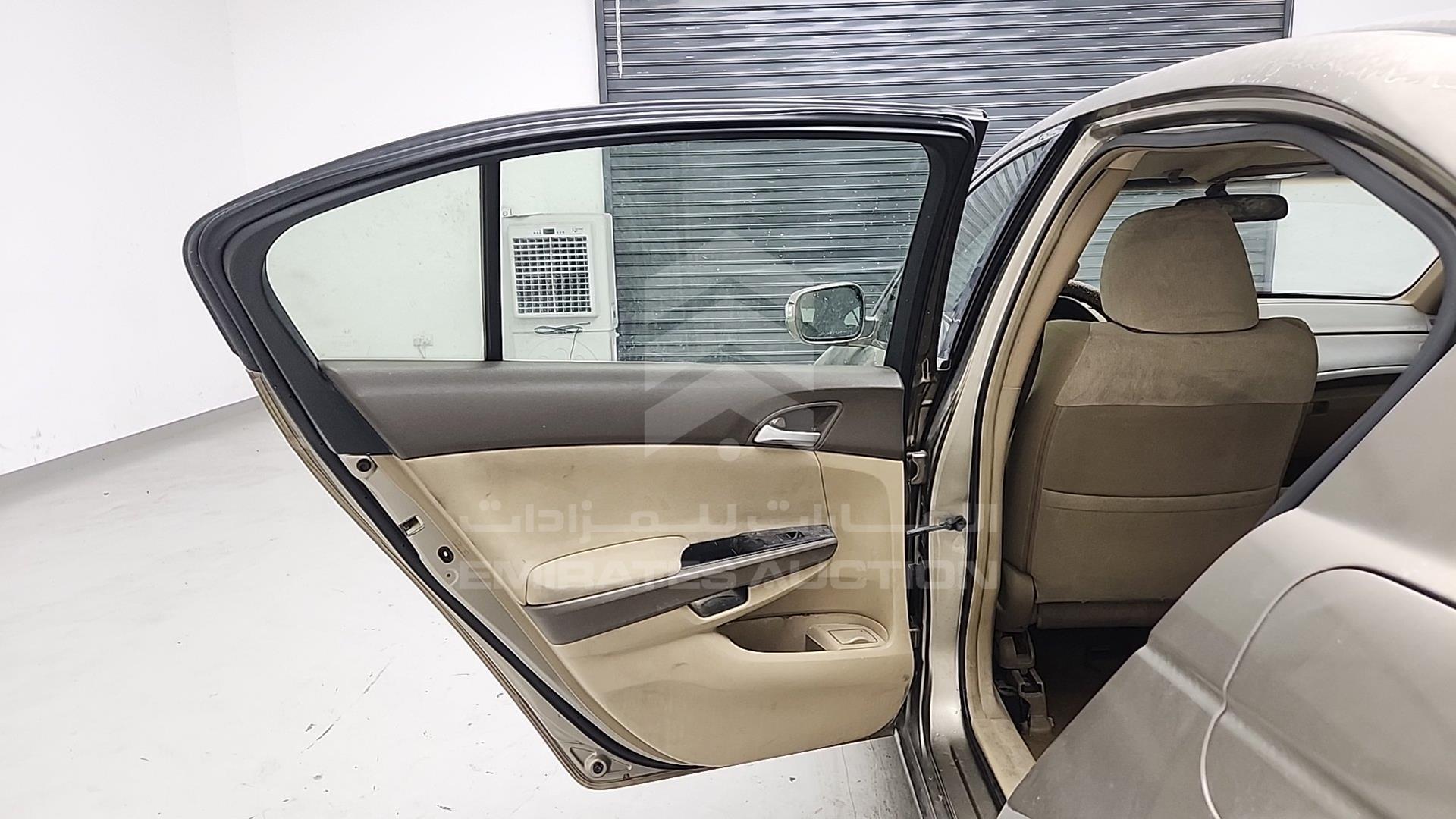 2008 HONDA ACCORD VIN: JHMCP26308C423823