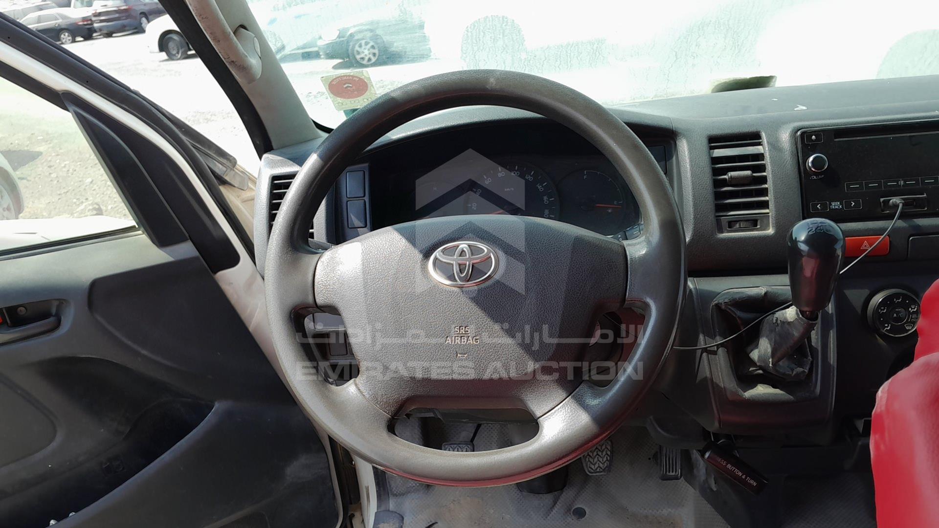 2015 TOYOTA HIACE VIN: JTGJX02P0F5041124