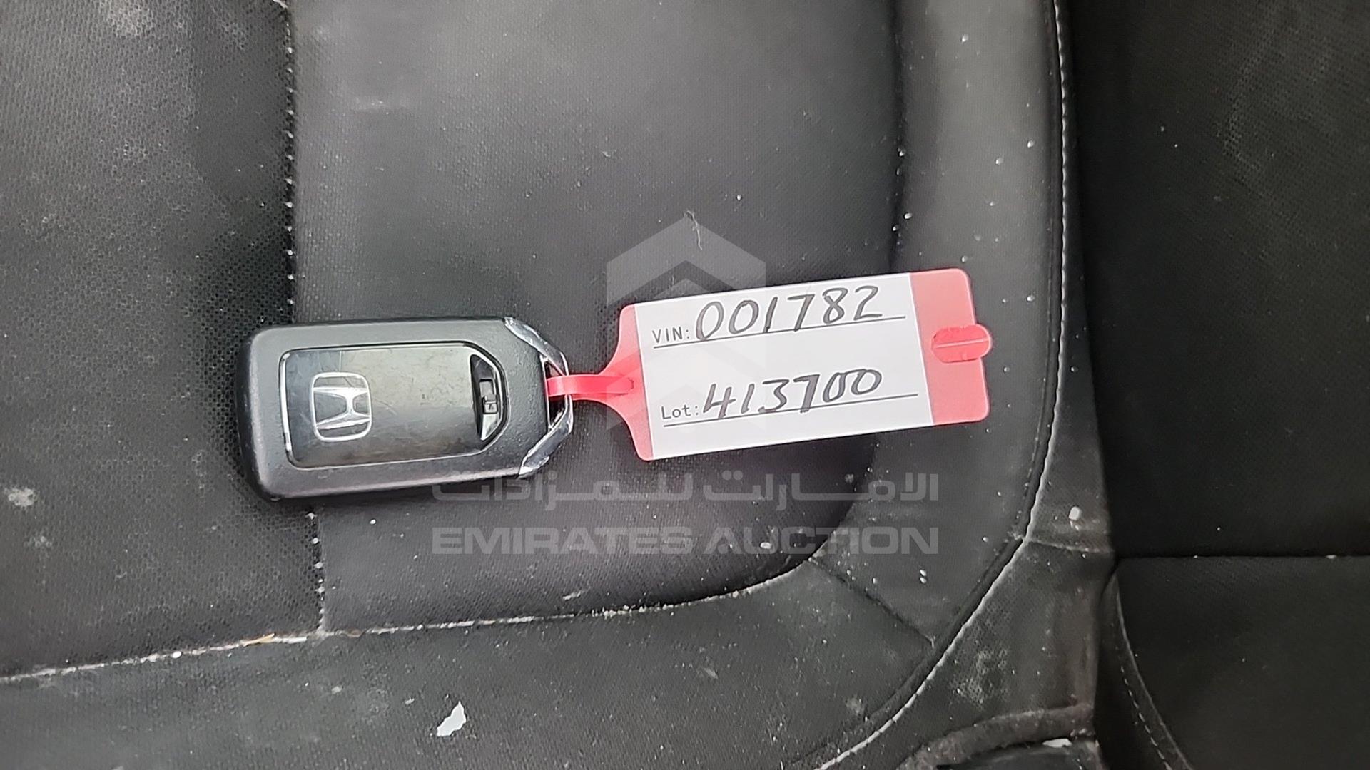 2021 HONDA CIVIC VIN: 19XFC1F37ME001782