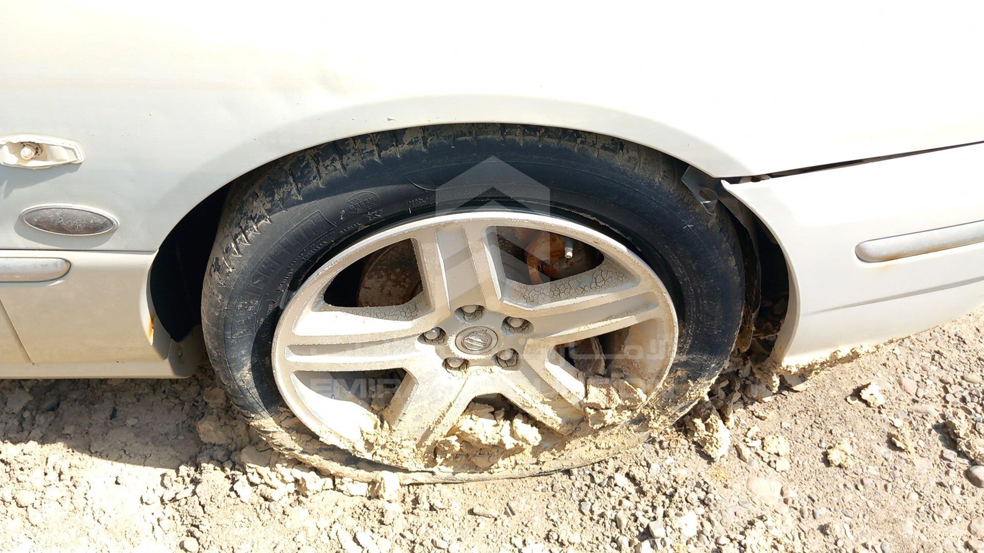 2004 KIA OPIRUS VIN: KNALD224445028628