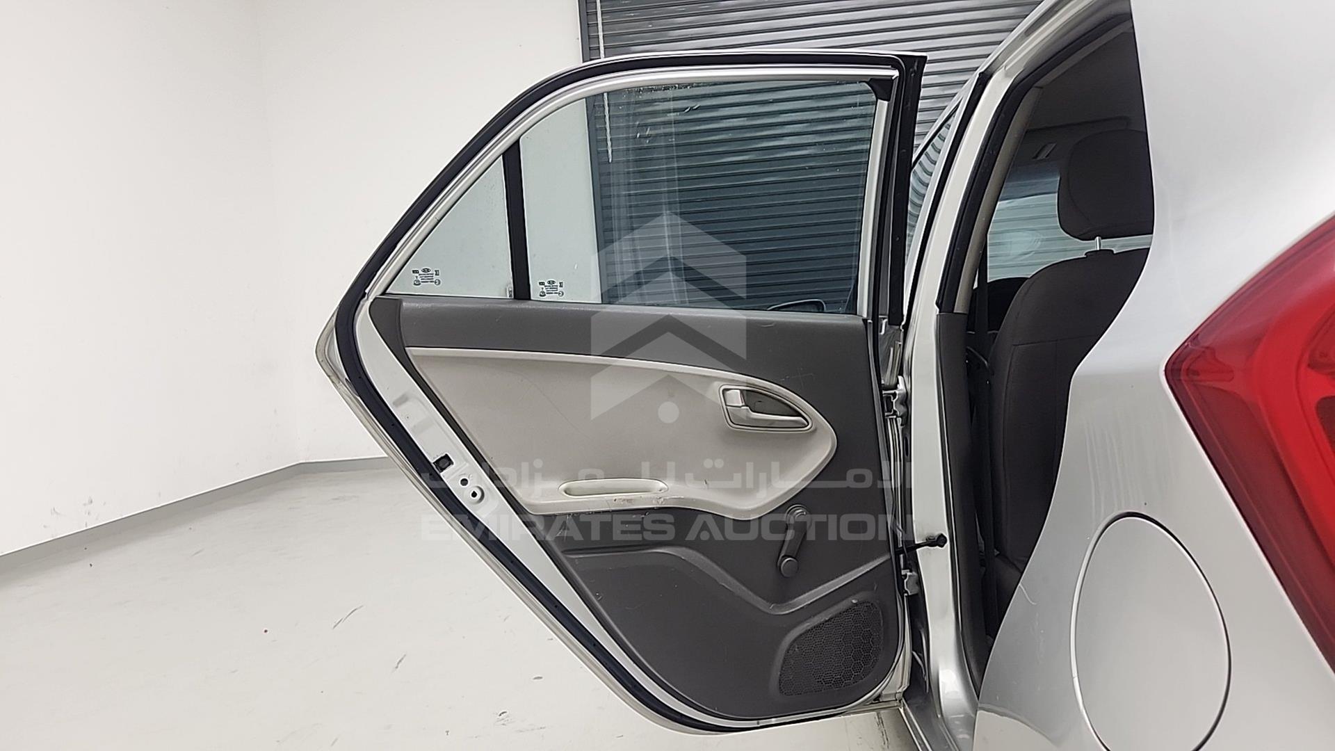 2017 KIA PICANTO VIN: KNABE5129HT356106