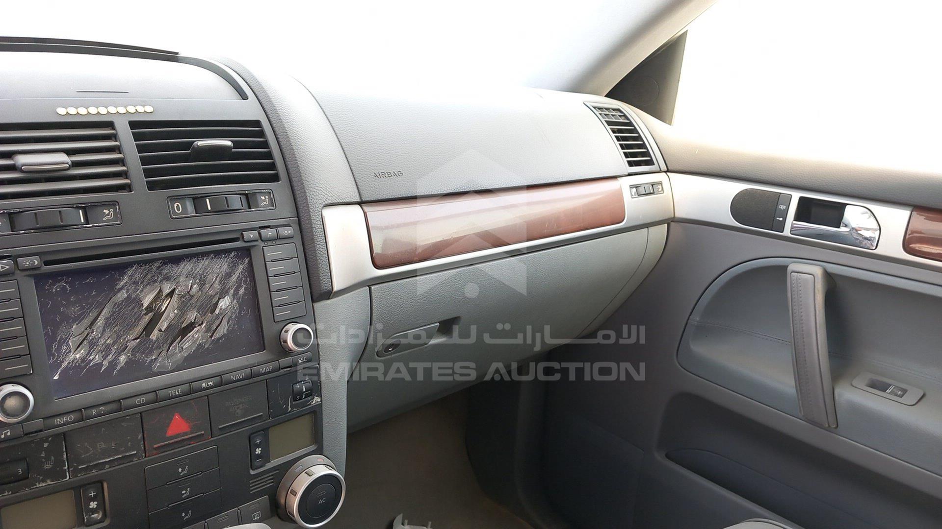2005 VOLKSWAGEN TOUAREG VIN: WVGAE57L85D054872