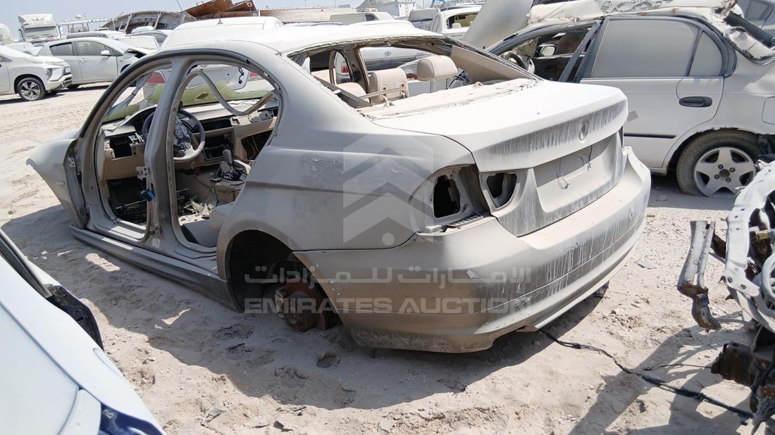 بي ام دبليو 316 2012 — الزاوية الخلفية اليسرى — صورة 6