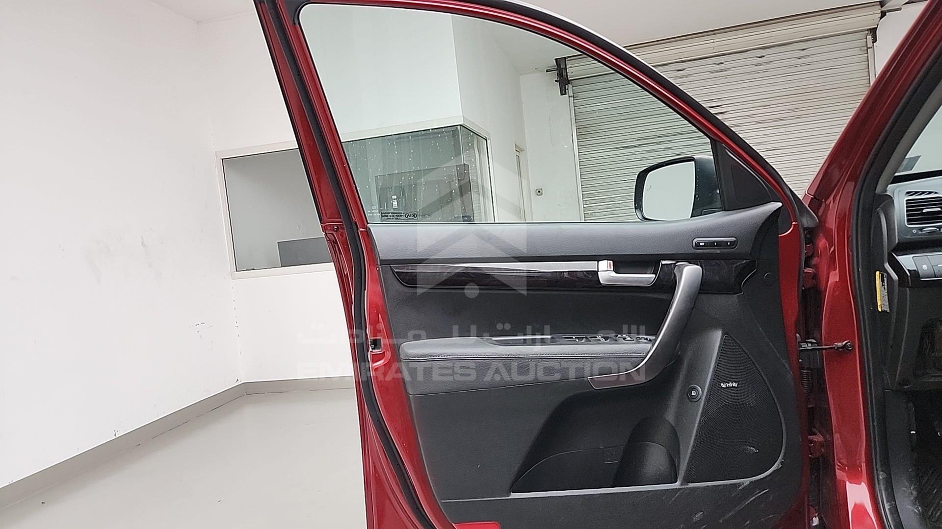 2015 KIA SORENTO VIN: 5XYKWDA70FG624569