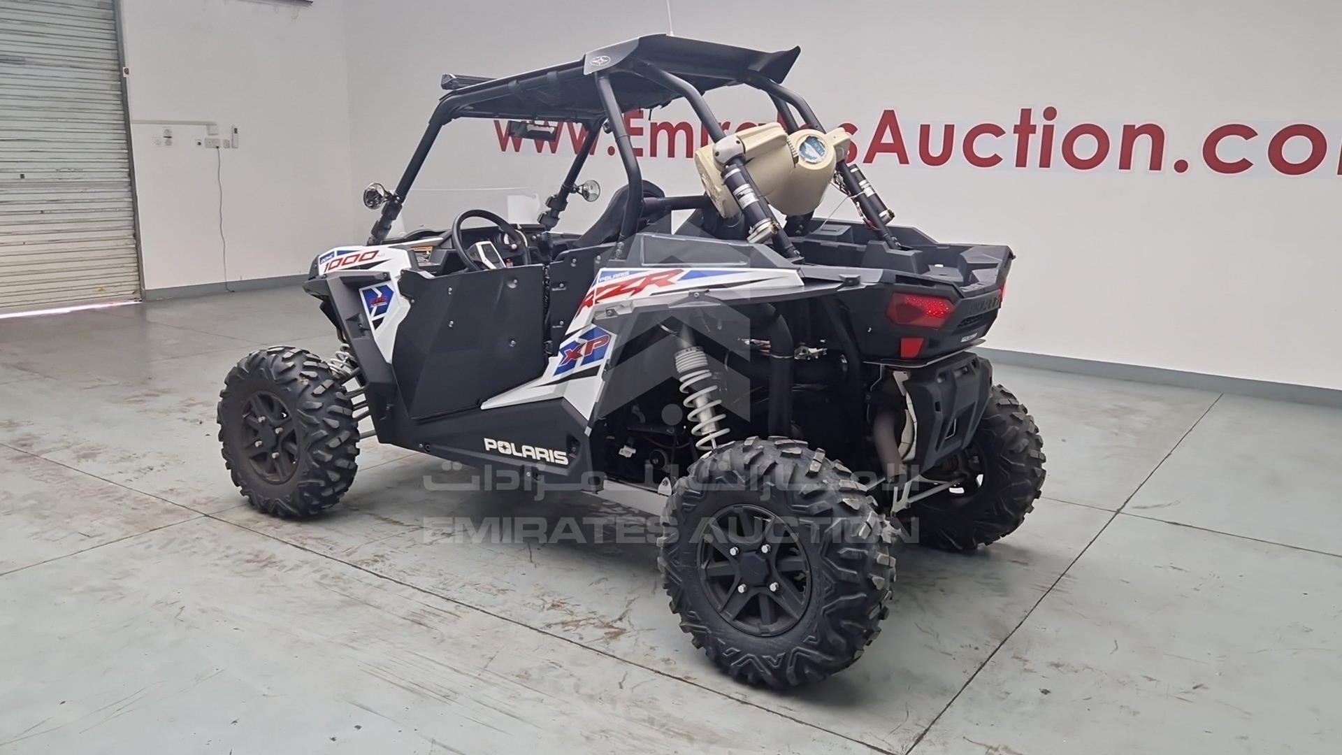2015 POLARIS RZR XP 1000 VIN: 4XAVDE996FB944723