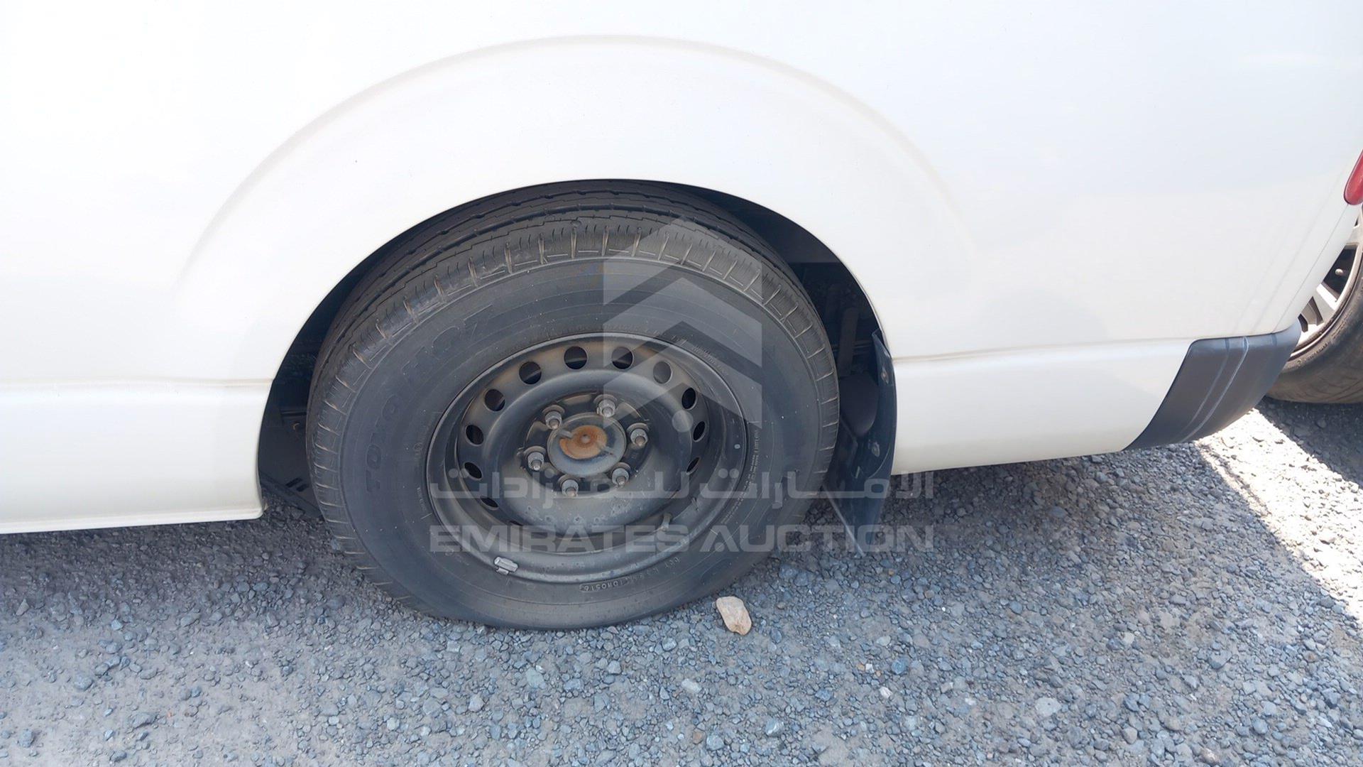 2014 TOYOTA HIACE VIN: JTGRX12P0E8042733
