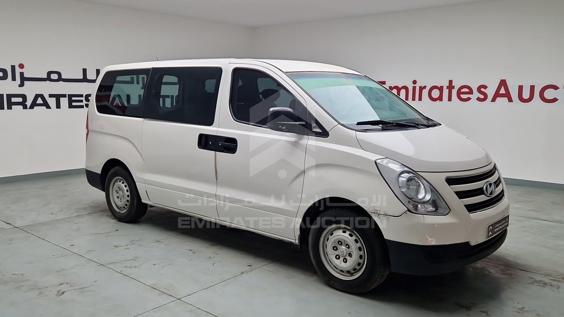 2016 HYUNDAI H1 VIN: KMJWA37RXGU775139