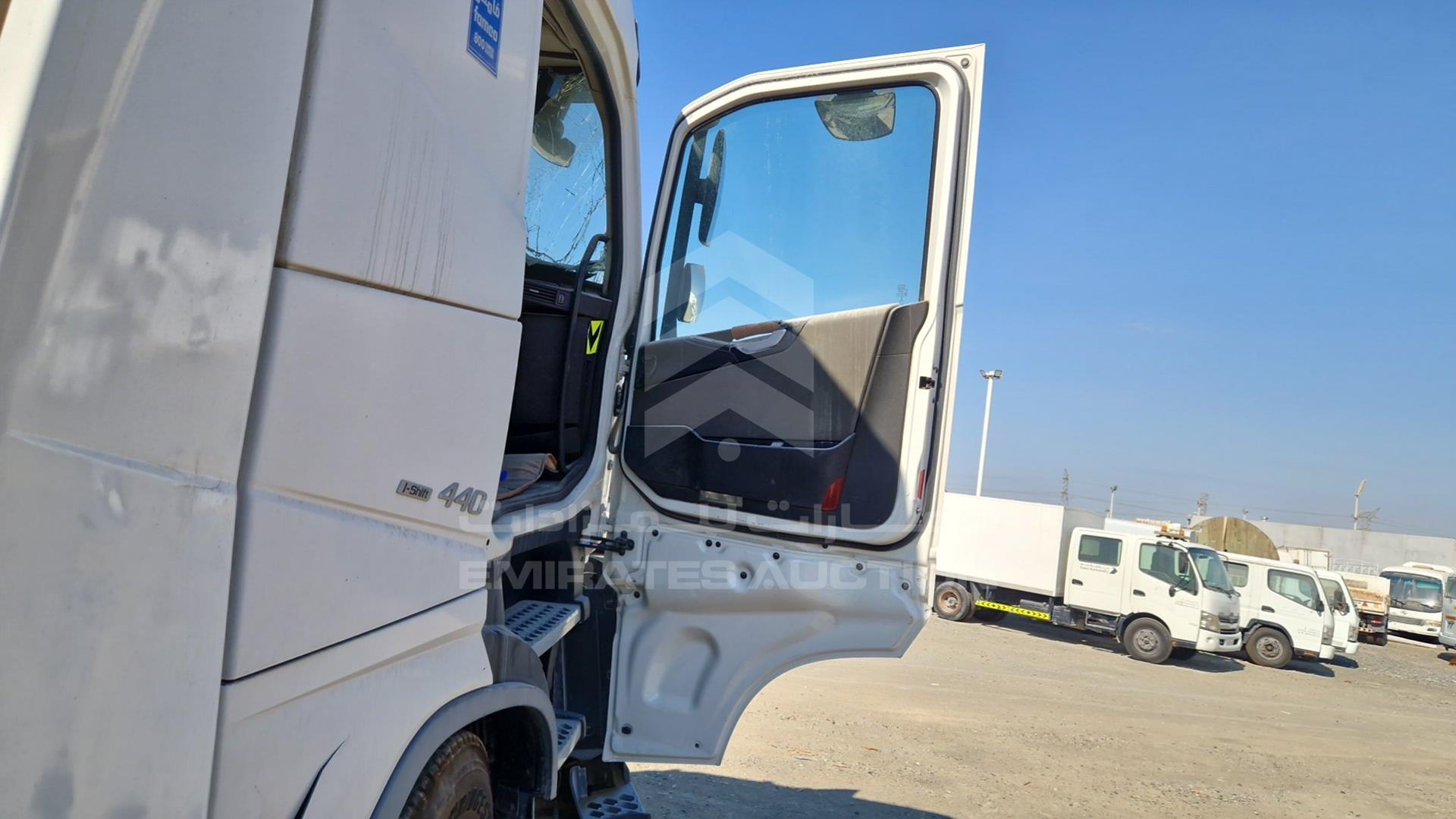 2015 VOLVO FH 440 VIN: YV2RS02D2FA775524