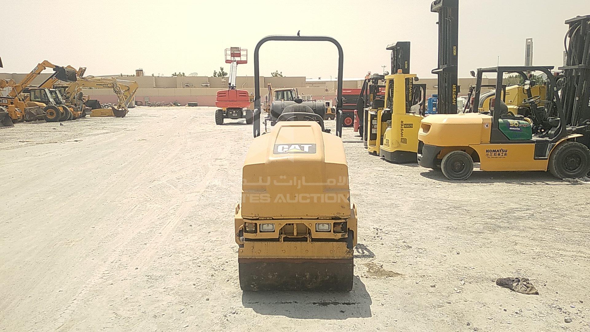 2015 CATERPILLAR --- VIN: CATCB14BB47800276