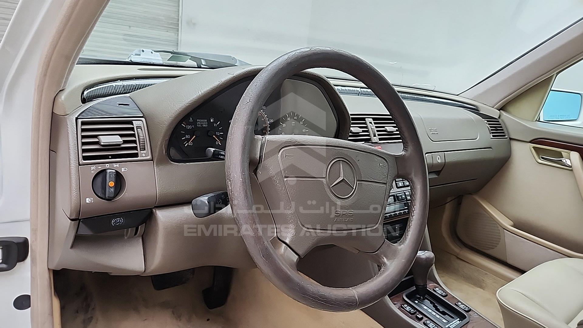 1995 MERCEDES C 220 VIN: WDBHA22E8SF311310