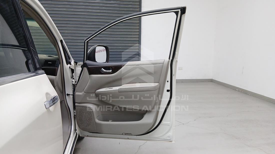 2013 Nissan Quest — Front Right Door — Photo 28