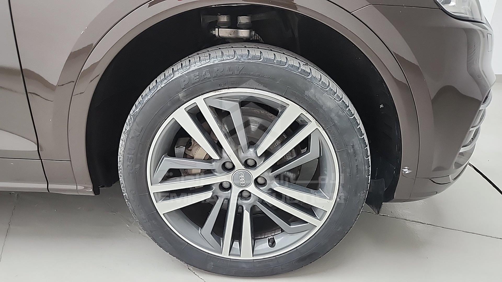 2018 AUDI Q5 VIN: WA1ZZZFY3J2134239