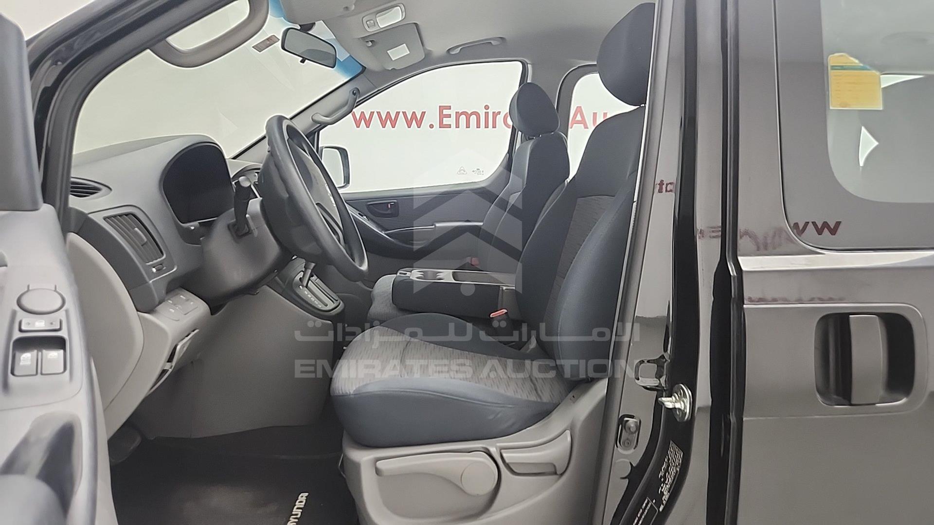2018 HYUNDAI H1 VIN: KMJWA37R7JU974303