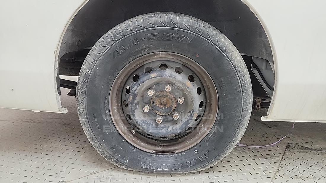 2020 Nissan Urvan — Rear Right Tyre — Photo 23