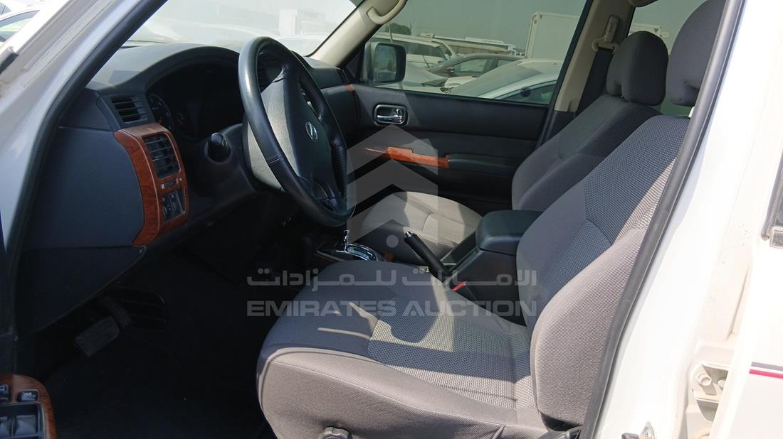 2021 Nissan Patrol — Front Left Driver Seat View — Photo 13