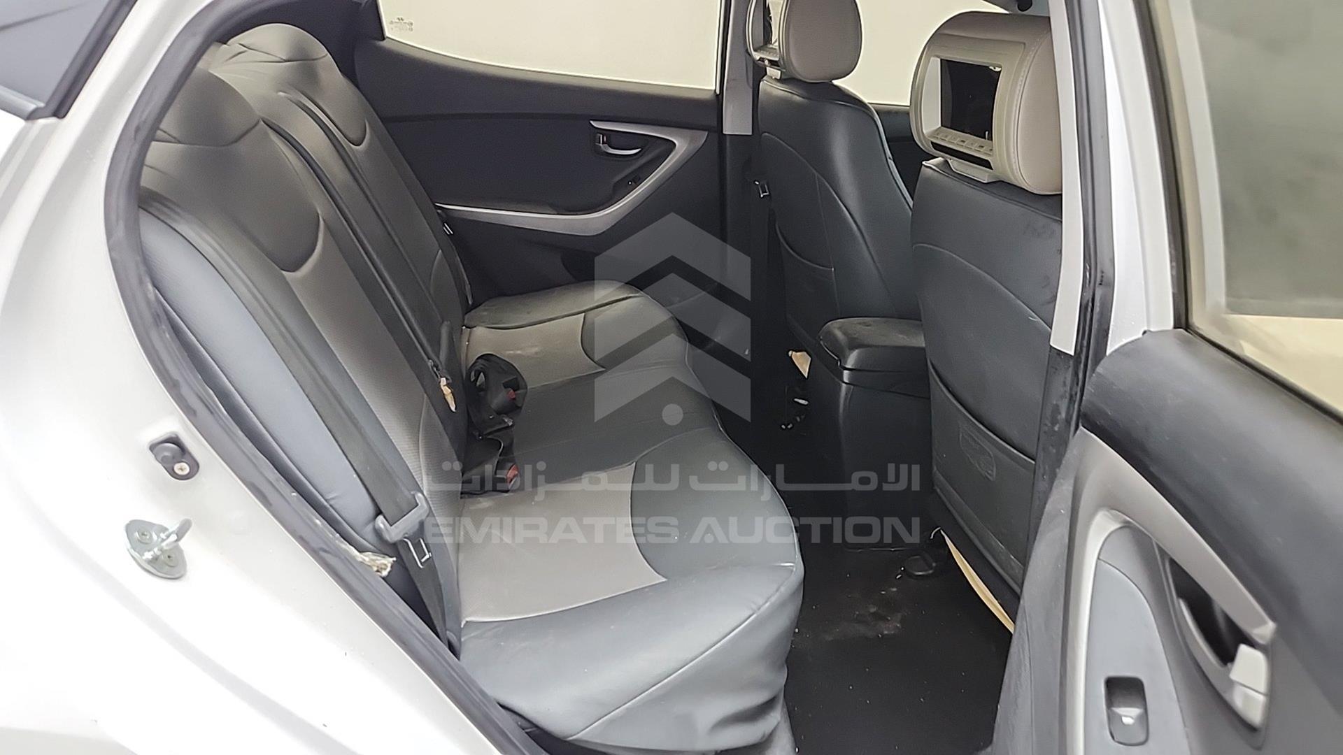 2014 HYUNDAI ELANTRA VIN: KMHDG41C8EU924159
