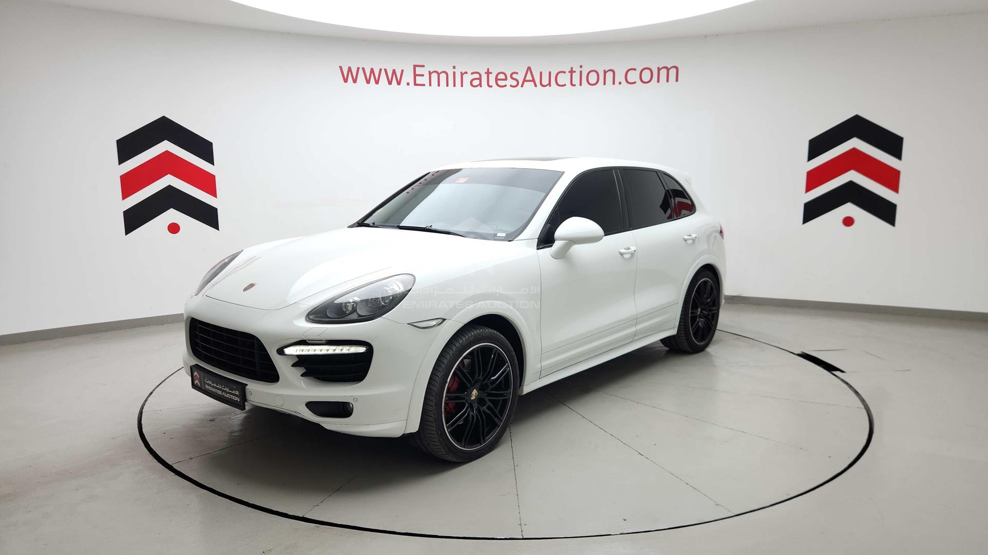 2013 PORSCHE CAYENNE VIN: WP1ZZZ92ZDLA74155