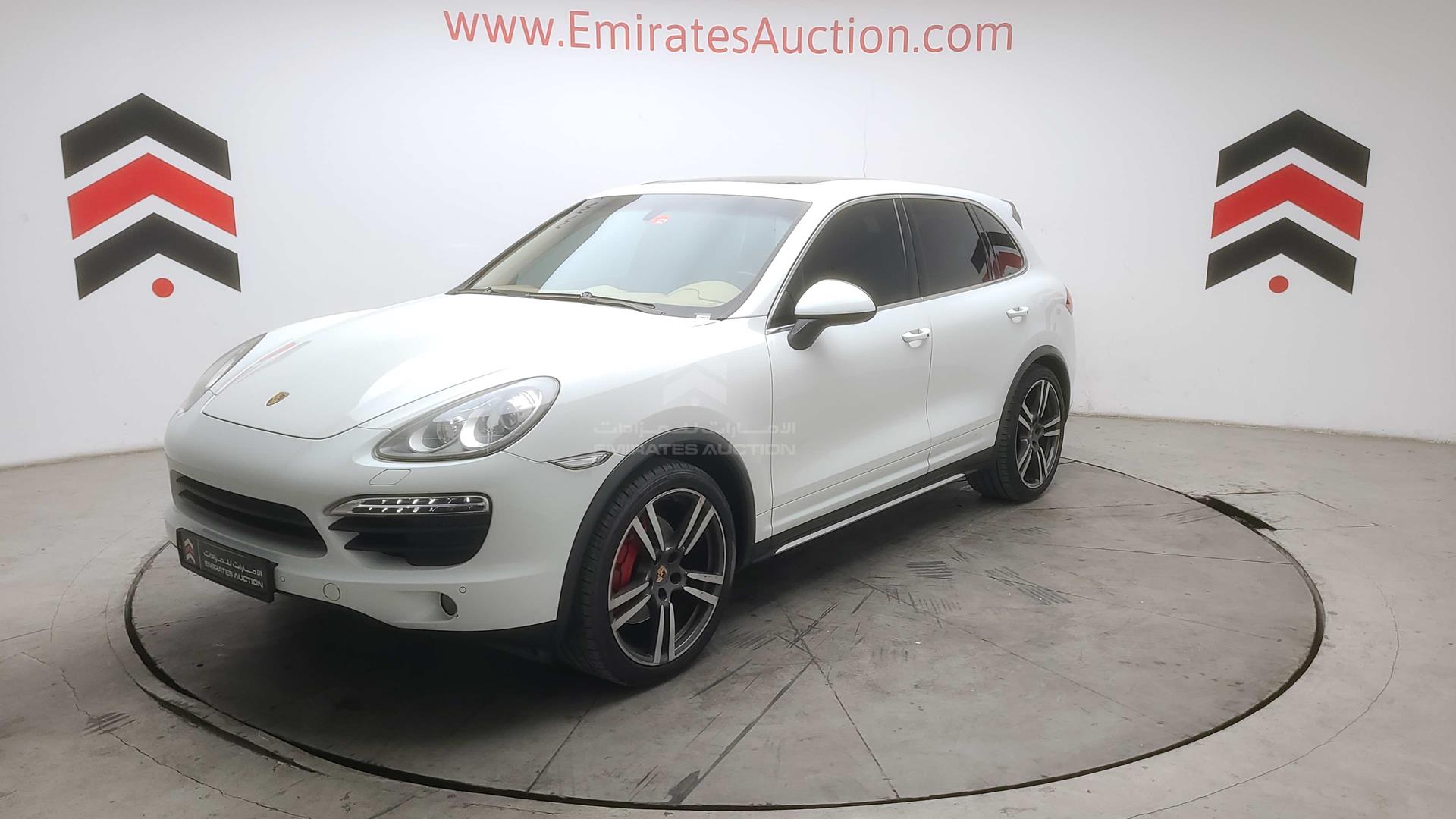 2013 PORSCHE CAYENNE VIN: WP1ZZZ92ZDLA83940