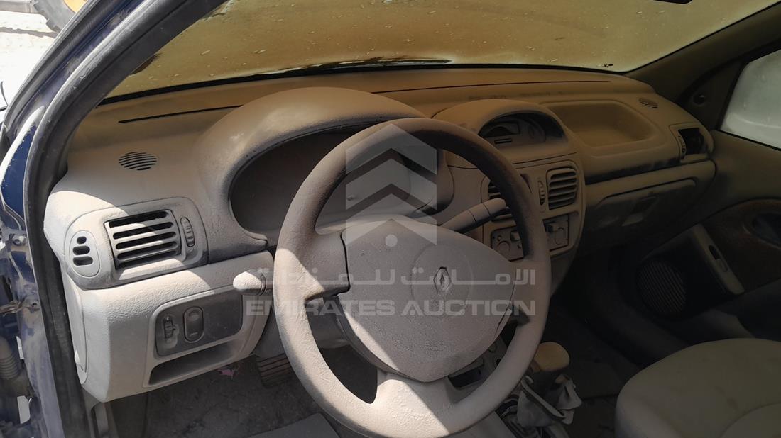 2007 Renault Clio — Front Left Driver Dashboard View — Photo 11