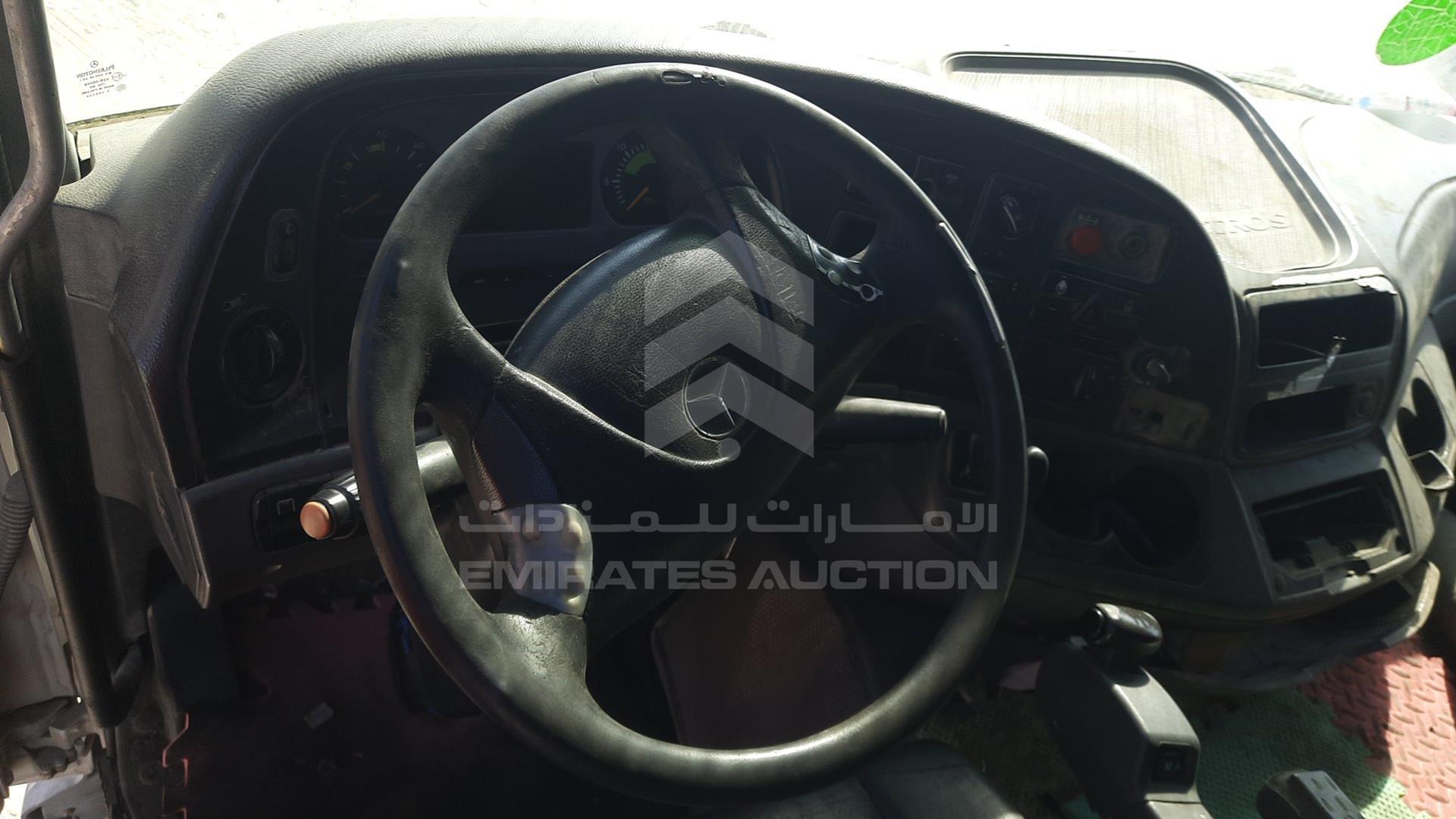 2008 MERCEDES ACTROS VIN: WDAKHCAA98L280329