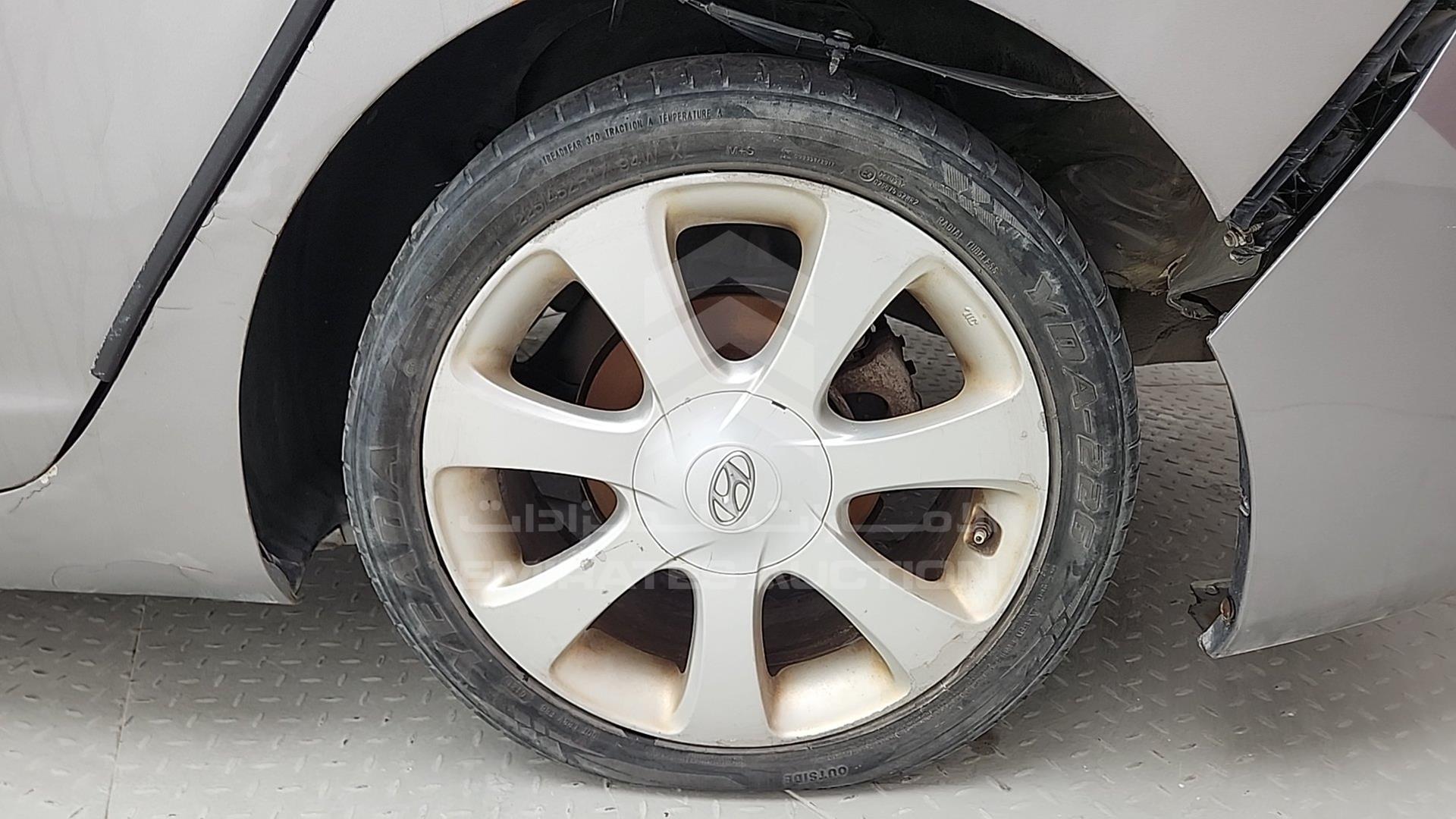 2011 HYUNDAI ELANTRA VIN: KMHDH4AE2BU081960
