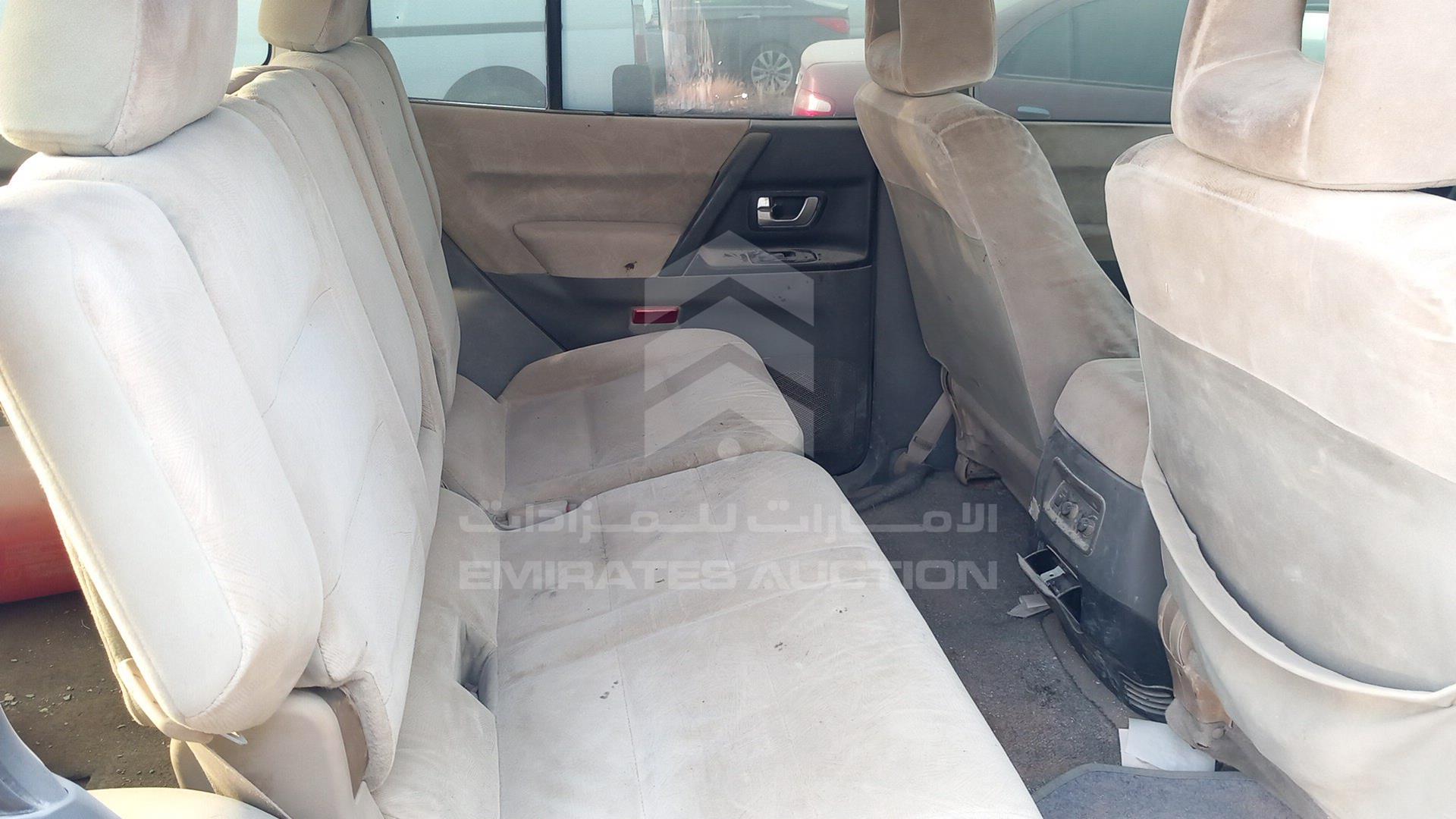 2001 MITSUBISHI PAJERO VIN: JMYLRV73W1J702736