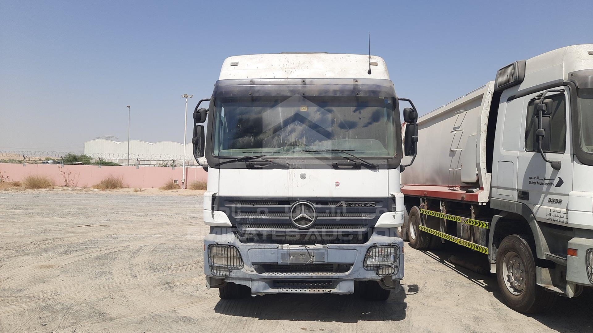 2007 MERCEDES ACTROS VIN: WDAKHCAA77L185816