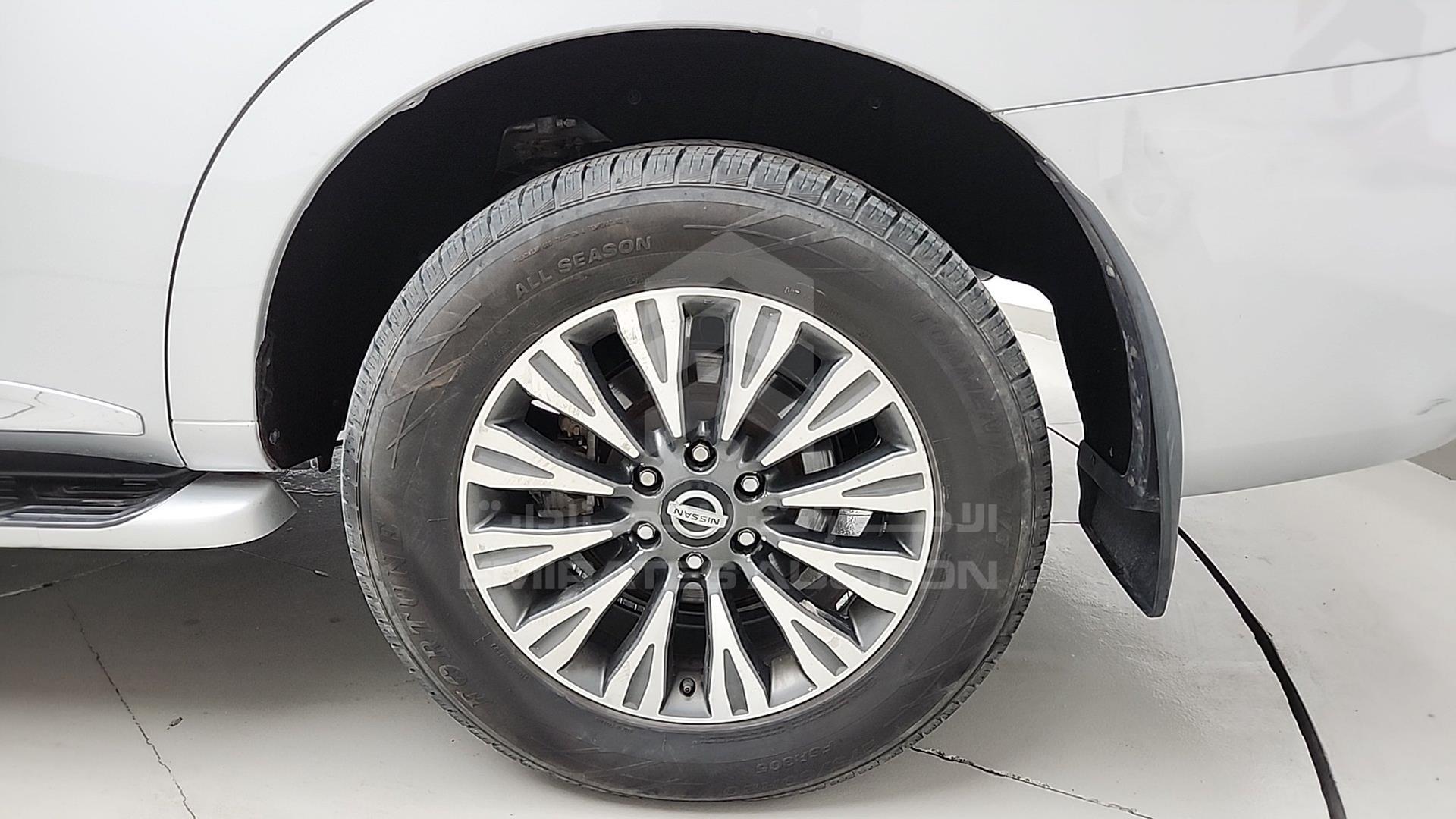 2017 NISSAN PATROL VIN: JN8AY2NYXH9306898