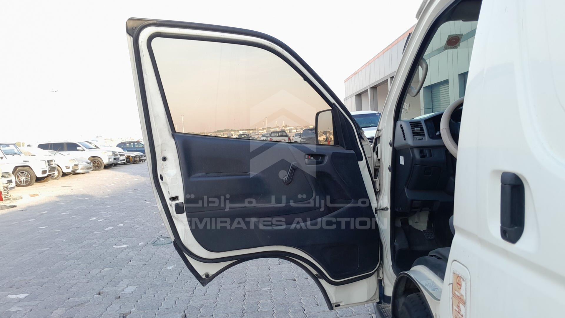2013 TOYOTA HIACE VIN: JTFPX22P8D0041571