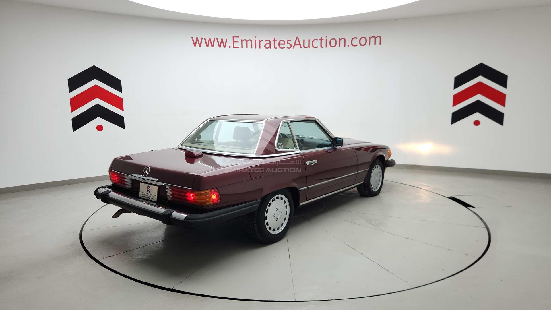 1987 MERCEDES SL 560 VIN: WDBBA48DXHA062949