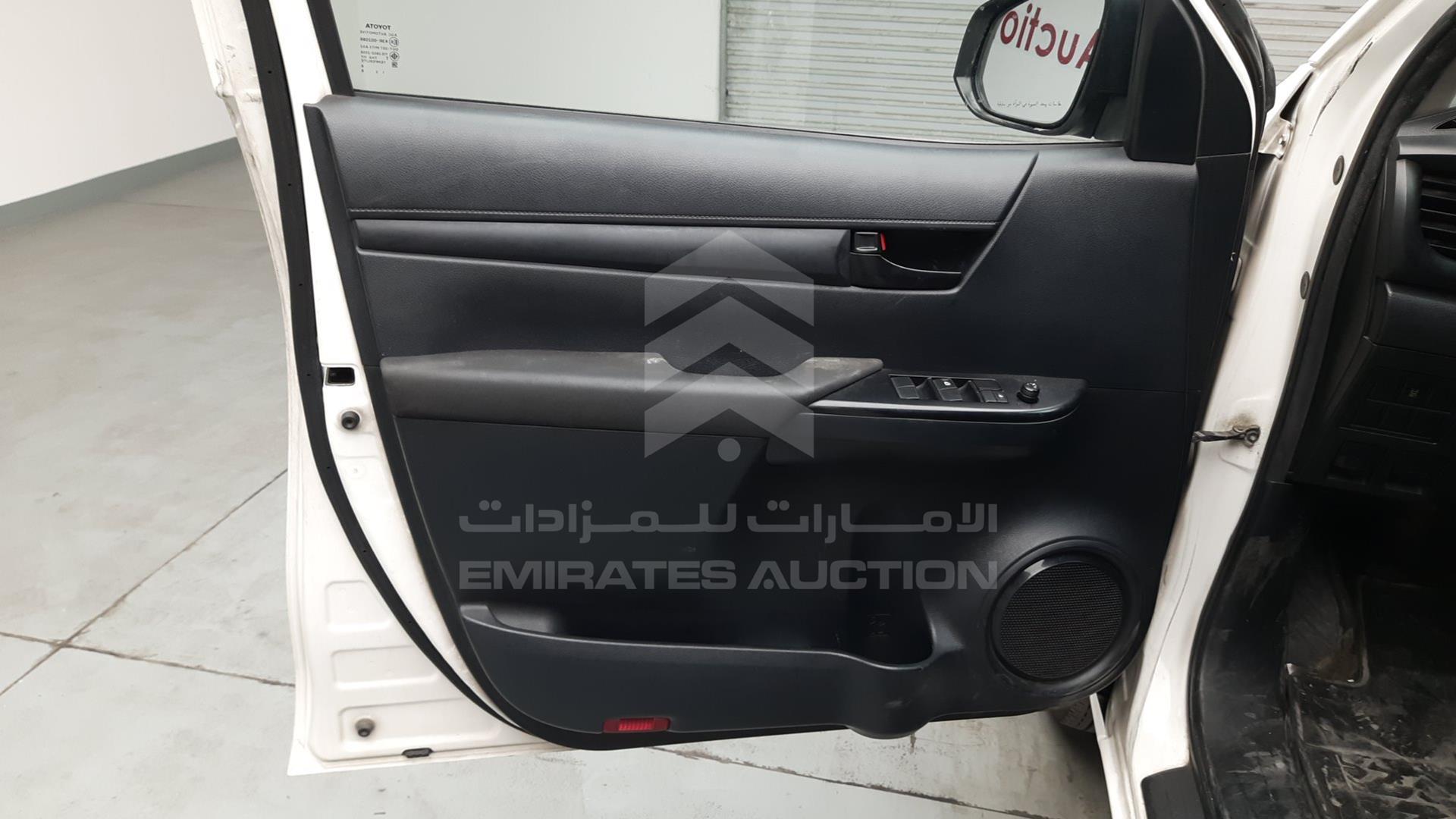 2019 TOYOTA HILUX VIN: MR0JX9CD8K4200480