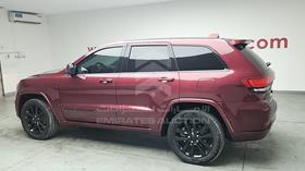 2019 Jeep Grand Cherokee — Rear Left Angle — Photo 6 — Thumbnail