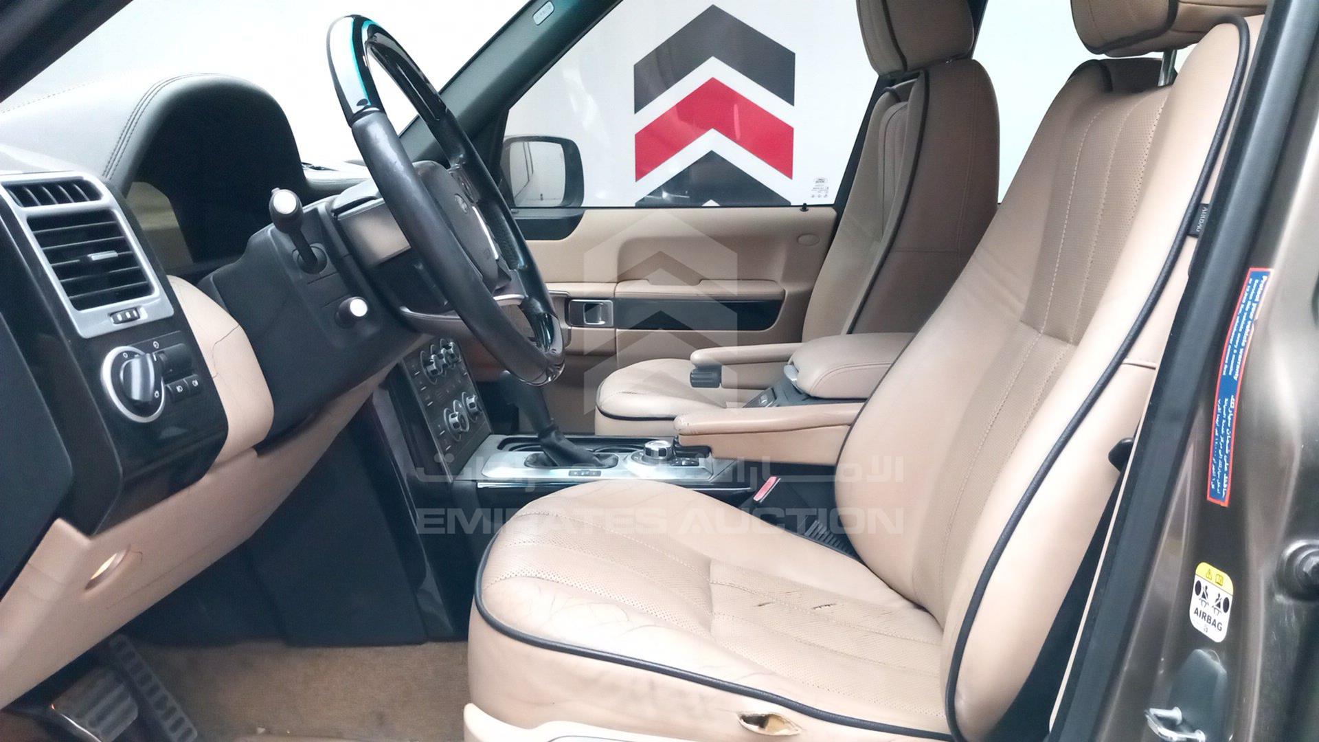 2011 RANGE ROVER VOGUE VIN: SALLMAME4BA335131