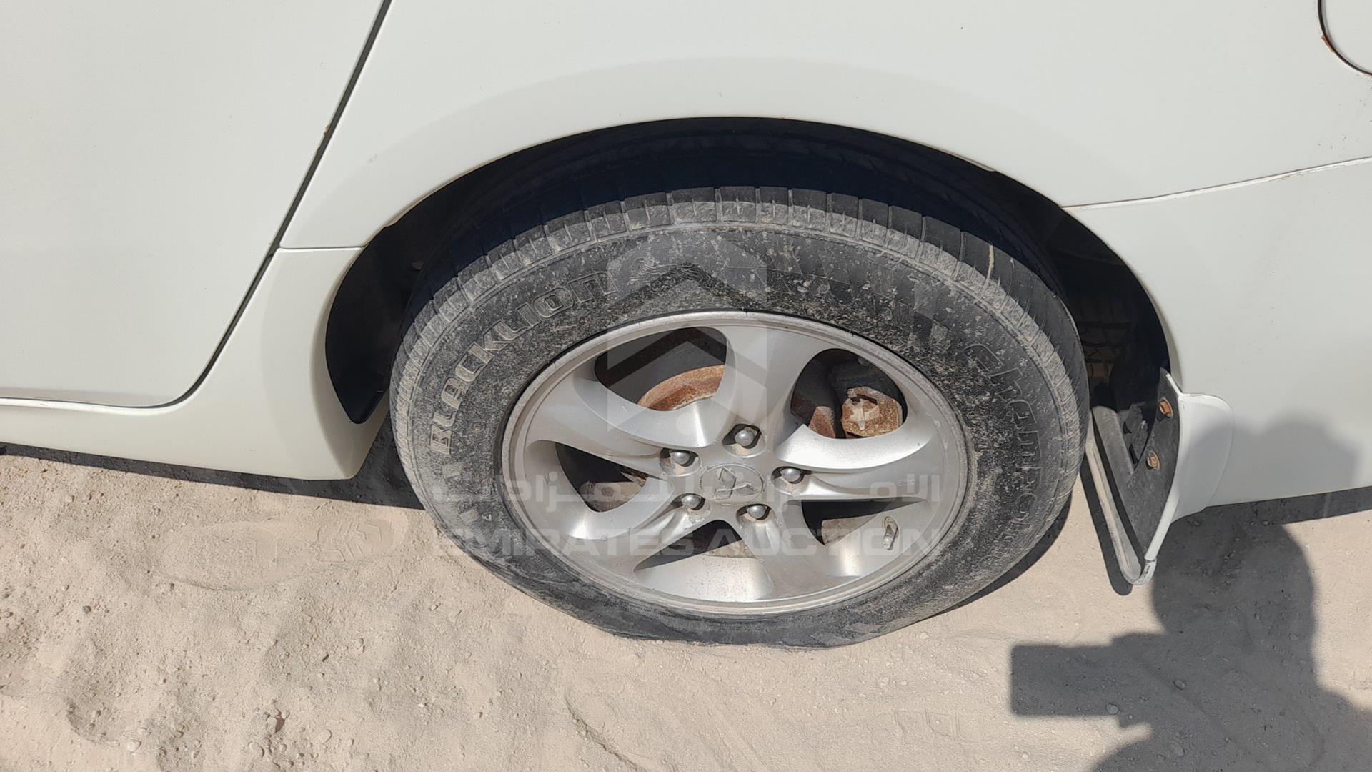 2005 MITSUBISHI GRANDIS VIN: JMYLRNA4W5Z703521