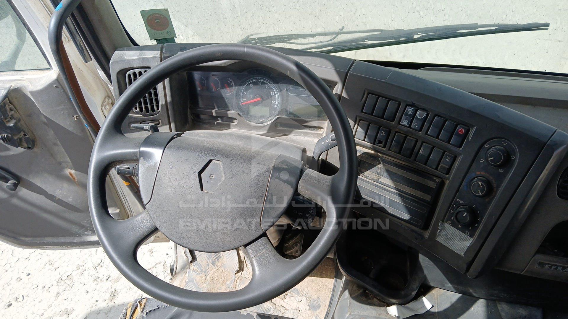2007 RENAULT KERAX VIN: VF634DPA97D000713