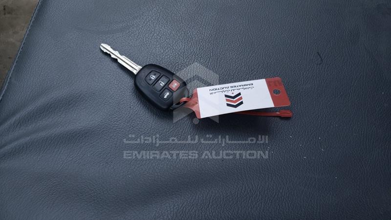 RKLBB9HE7H5198617 Auction: EmiratesAuction Lot: 404129 RKLBB9HE7H5198617 Toyota Corolla 2017 WHITE Photo 4