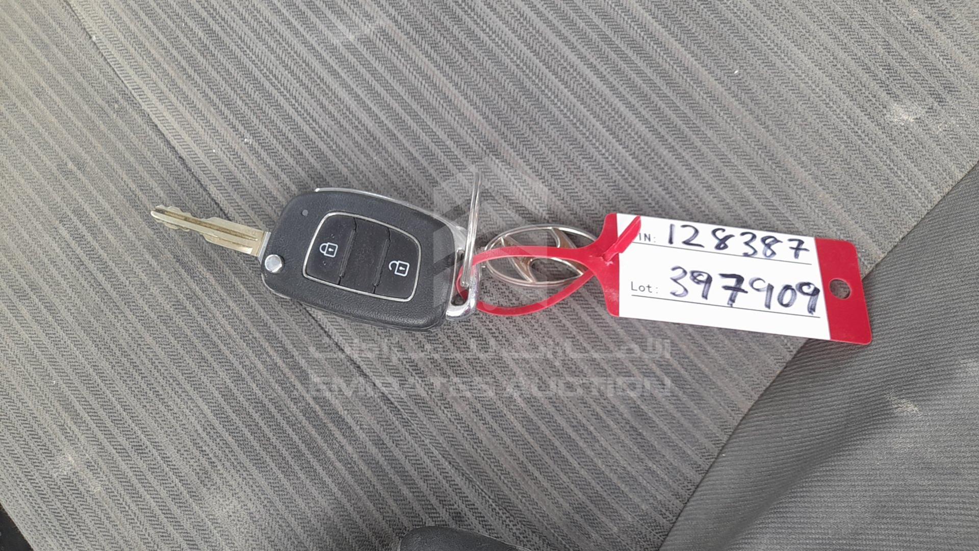 2020 HYUNDAI H1 VIN: KMJWA37R2LU128387
