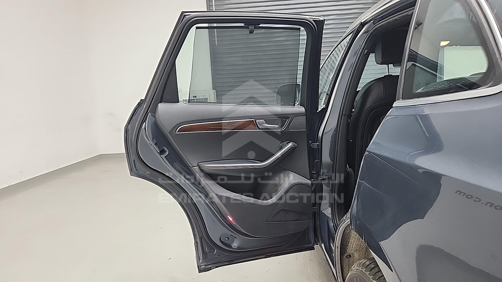 2012 AUDI Q5 VIN: WAUCKC8R3CA090591