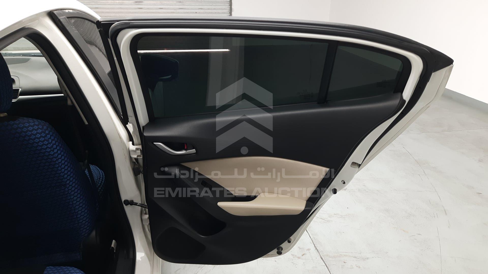 2019 MAZDA 3 VIN: JM7BN1SZ4K1248122